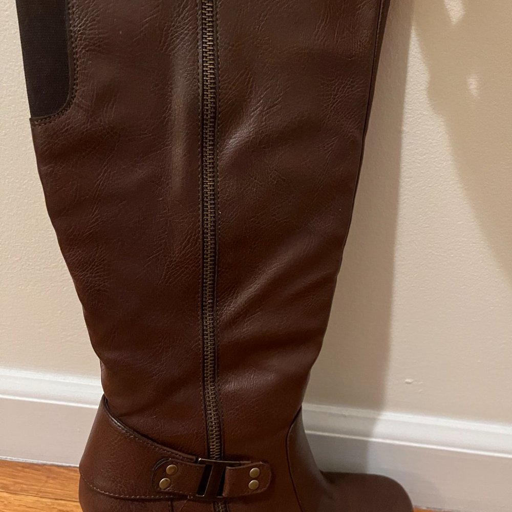 Tall Brown Boots w/Chunky Heel (size 8) - Picture 5 of 6